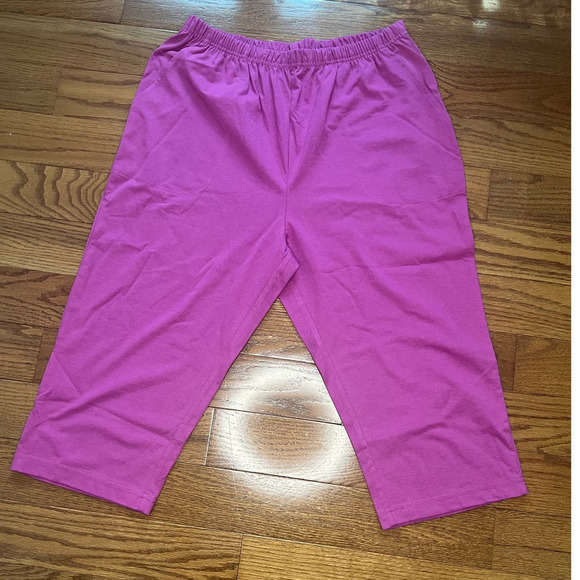 NWOT Blair Curved Hem White Tee & Elastic Waist Purple Pedal Pushers, Medium - Picture 12 of 16
